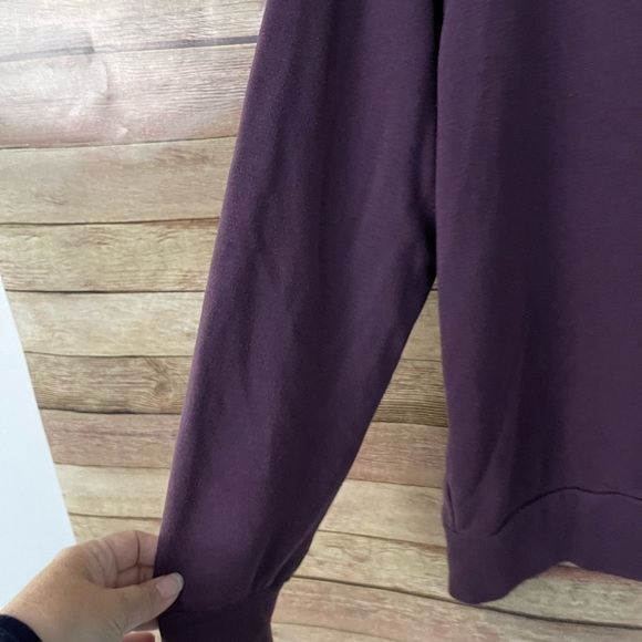 Eddie Bauer Women’s Crew Neck Plum Purple-Sweatshirt Polyester Rayon SOFT Large - Picture 4 of 8